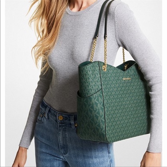 MICHAEL KORS LARGE X CHAIN SHOULDER TOTE & LG FLAT MULTIFUNCTIONAL PHONE CASE - Picture 9 of 16